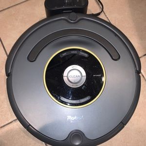 Robot Roomba floor cleaner